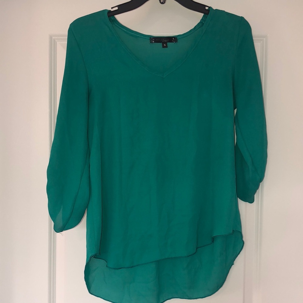 Lightweight business casual blouse